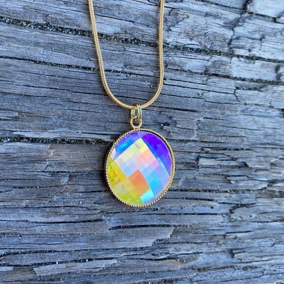 Handcrafted necklace with Swarovski crystal and chain - Picture 6 of 7